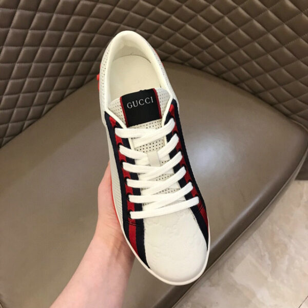 New Collection Gucci Shoes 305