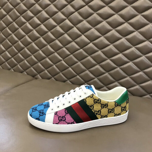 New Collection Gucci Shoes 300