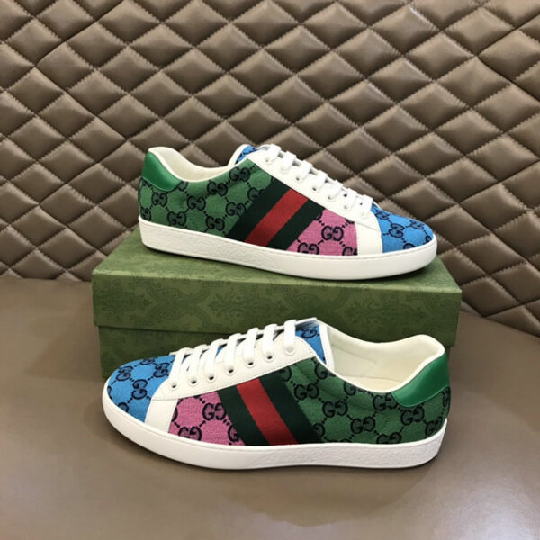 New Collection Gucci Shoes 300