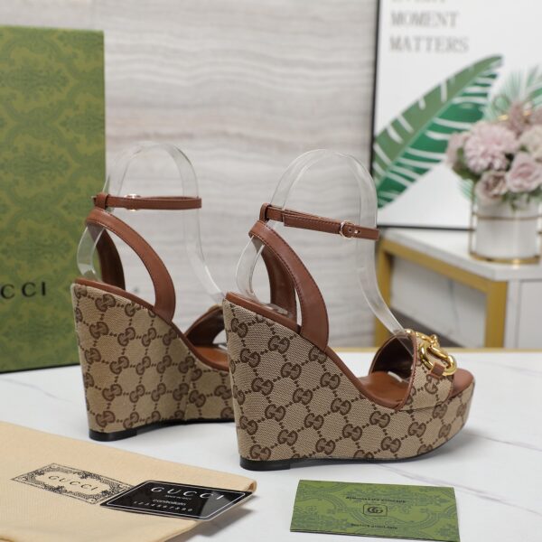 New Collection Gucci Shoes 290