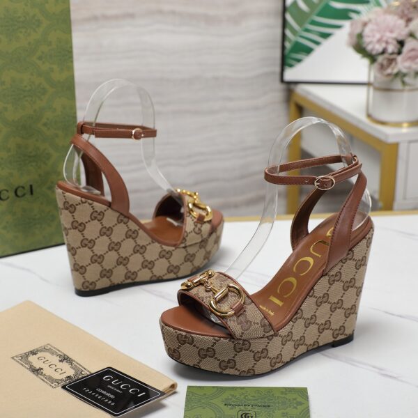 New Collection Gucci Shoes 290