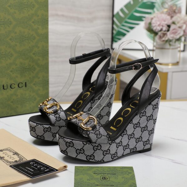 New Collection Gucci Shoes 290