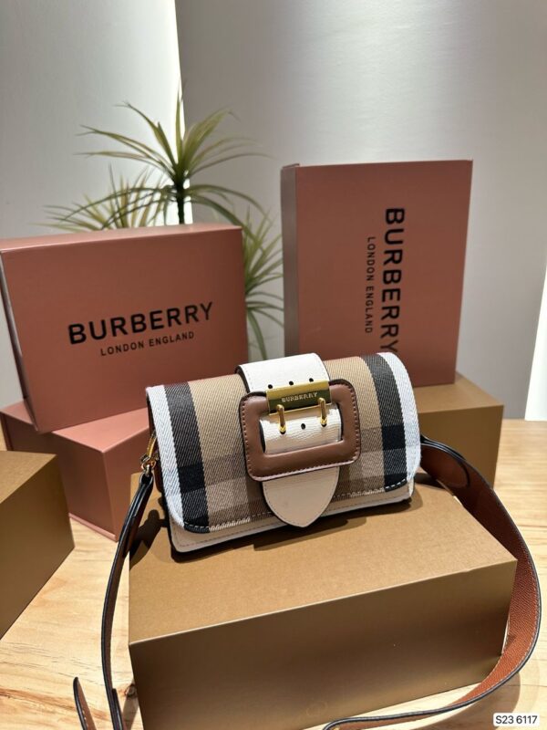 New Collection Burberry Bag 072