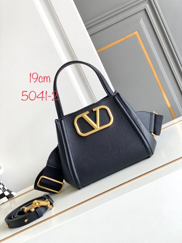 New Collection Valentino Bag 27