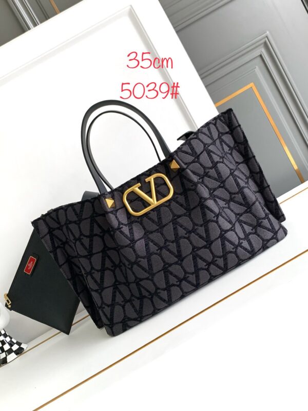 New Collection Valentino Bag 28