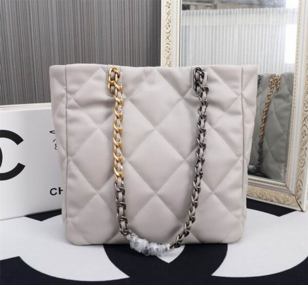 New Collection Chanel Bag 730