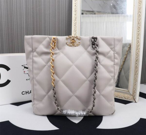 New Collection Chanel Bag 730