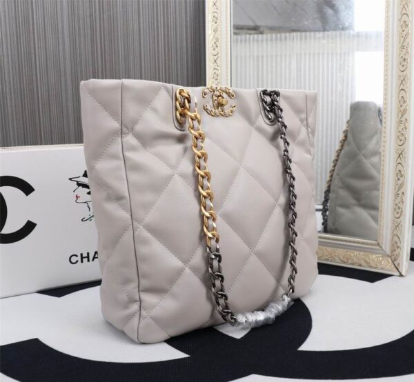 New Collection Chanel Bag 730