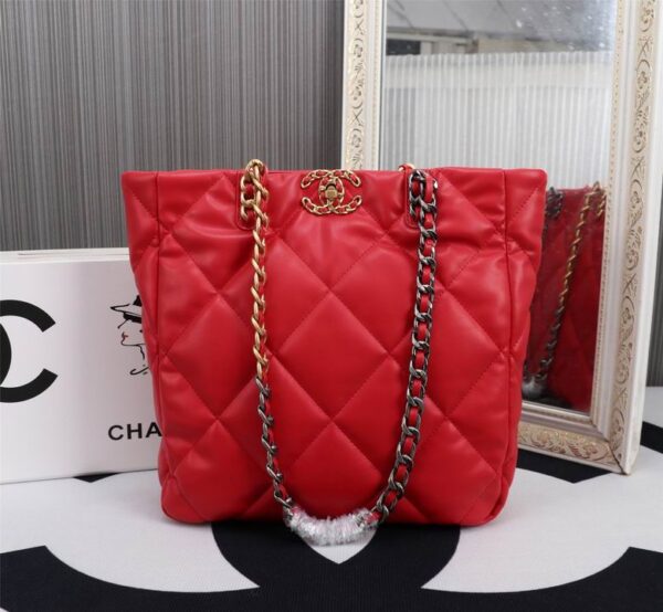 New Collection Chanel Bag 730