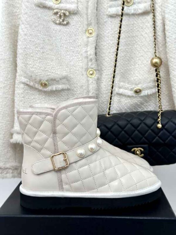 New Collection Chanel Shoes 310