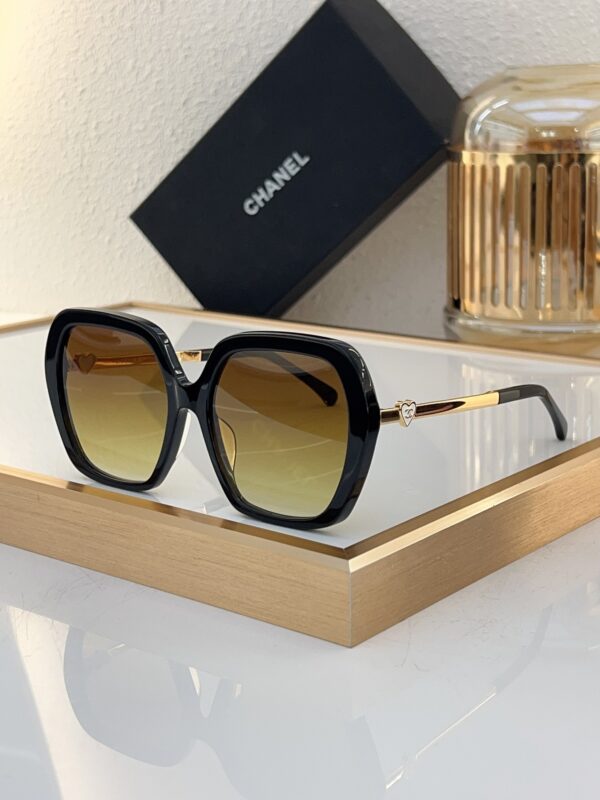 New Collection Chanel Glasses 301