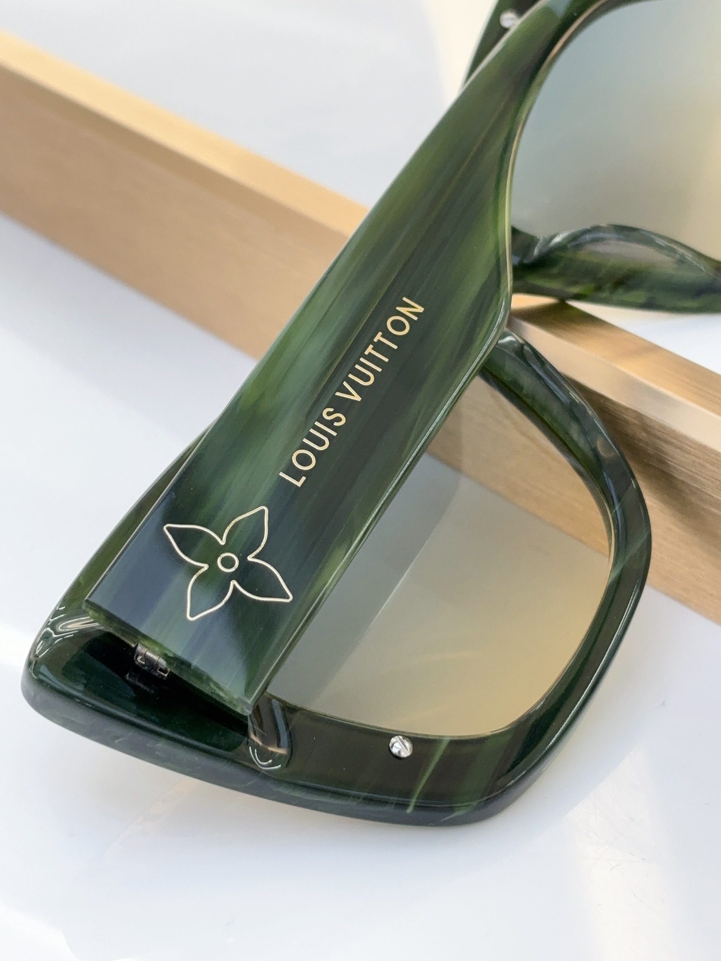 New Collection LV Glasses 211 New Collection LV Glasses 211