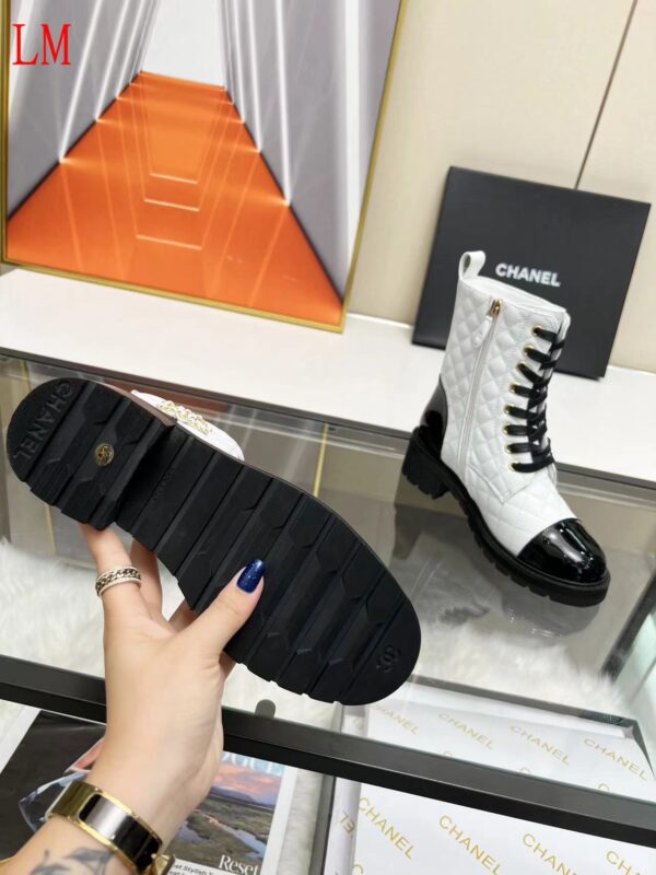 New Collection Chanel Shoes 335