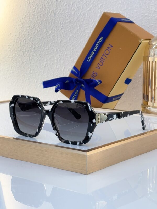 New Collection LV Glasses 200