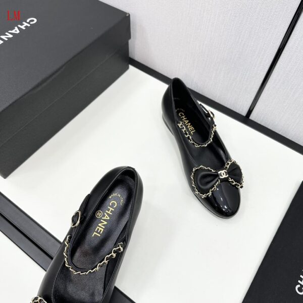 New Collection Chanel Shoes 327