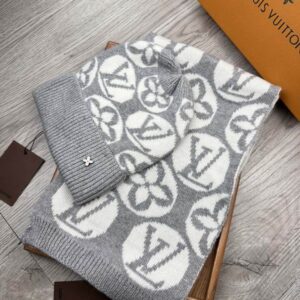 LV scarf hat (35) 2377581