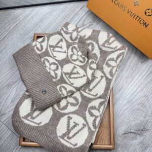 LV scarf hat (62) 2377605