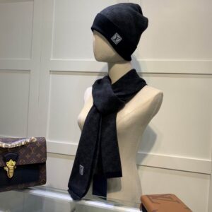 LV scarf hat dx (20) 2299830