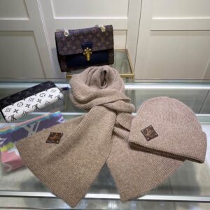 LV scarf hat dx (21) 2315017