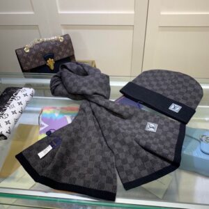 LV scarf hat dx (32) 2299841