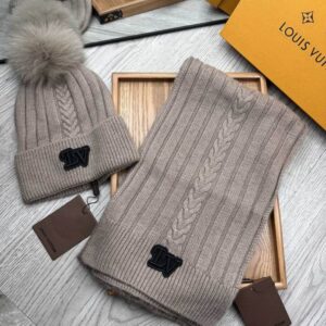 New Collection LV Scarf Hat 015