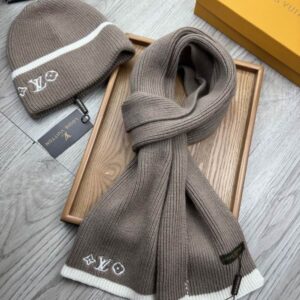 LV scarf hat hm (21) 2360477