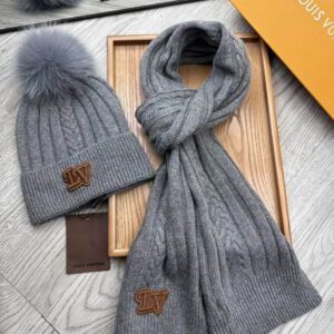 LV scarf hat hm (3) 2360490