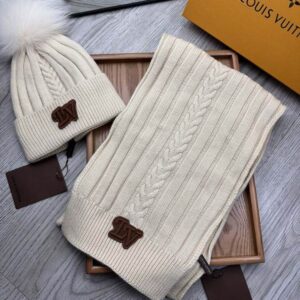 LV scarf hat hm (6) 2360493