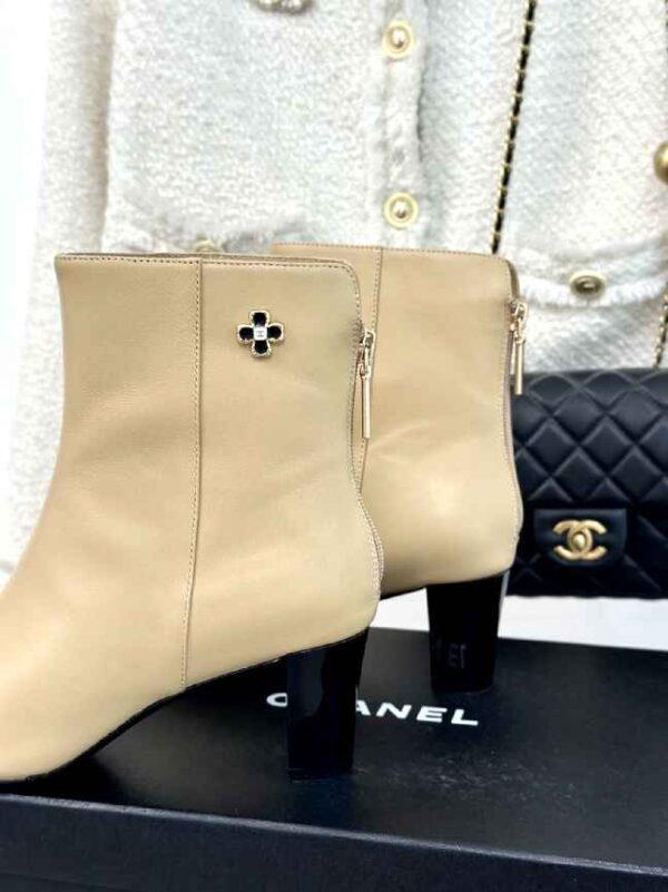 New Collection Chanel Shoes 316