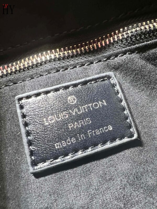 New Collection LV Bag 1822