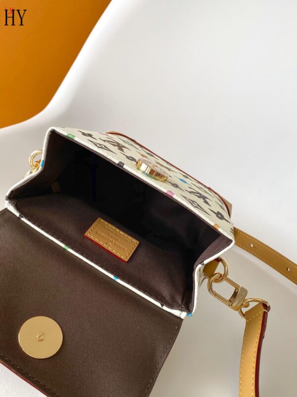 New Collection LV Bag 1821