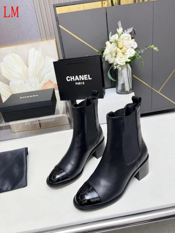 New Collection Chanel Shoes 333