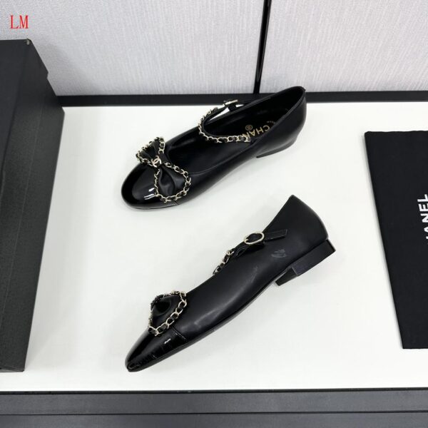 New Collection Chanel Shoes 327