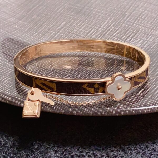 New Collection LV Bracelet 70