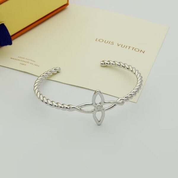 New Collection LV Bracelet 83