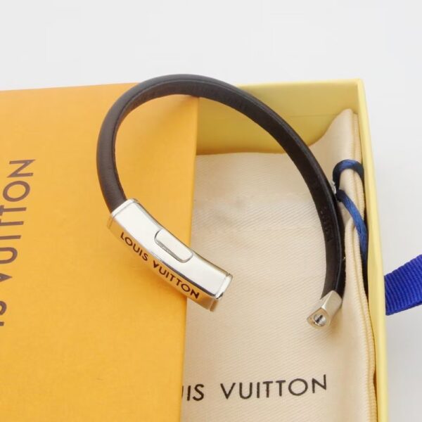 New Collection LV Bracelet 101