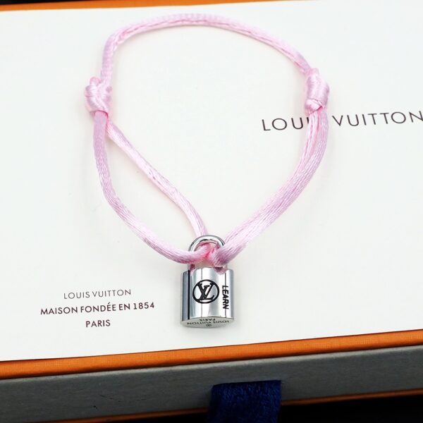 New Collection LV Bracelet 71