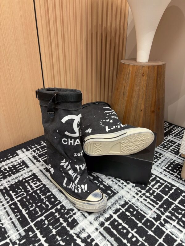 New Collection Chanel Shoes 403