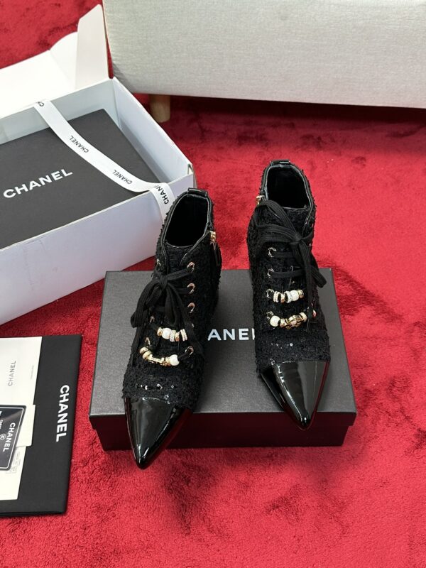 New Collection Chanel Shoes 386