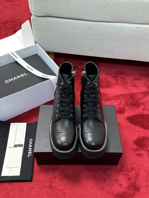 New Collection Chanel Shoes 387