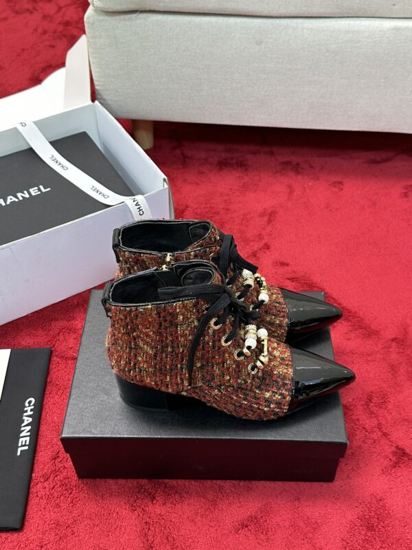 New Collection Chanel Shoes 386