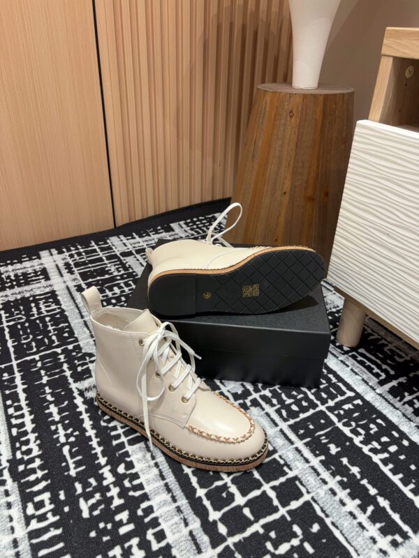 New Collection Chanel Shoes 398