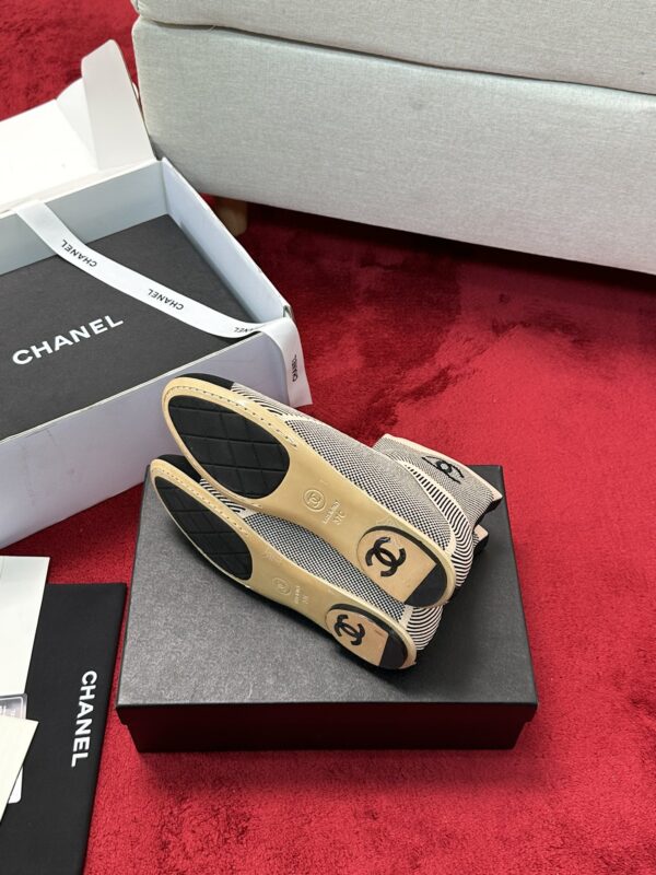 New Collection Chanel Shoes 385