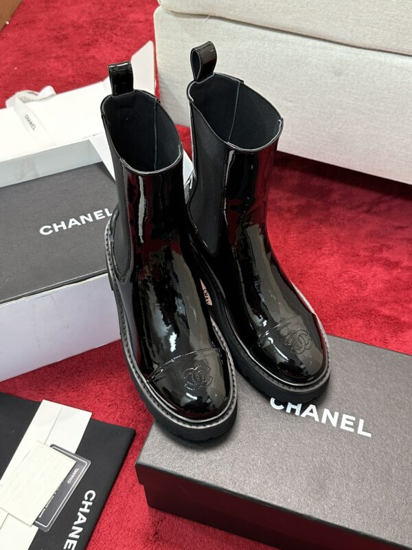 New Collection Chanel Shoes 391