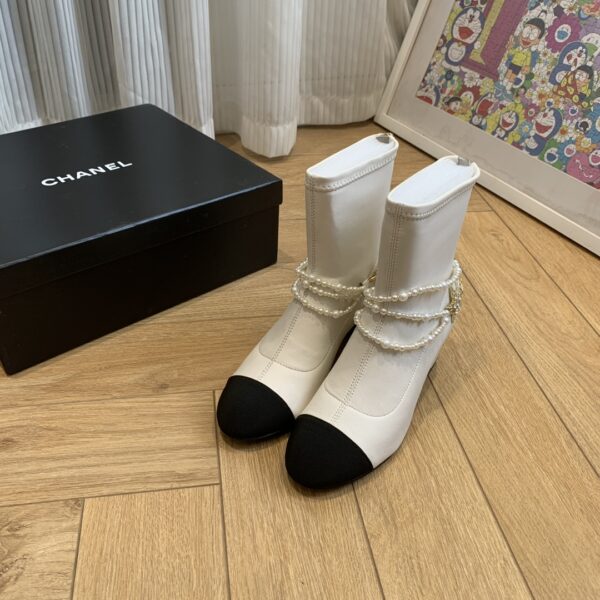 New Collection Chanel Shoes 357