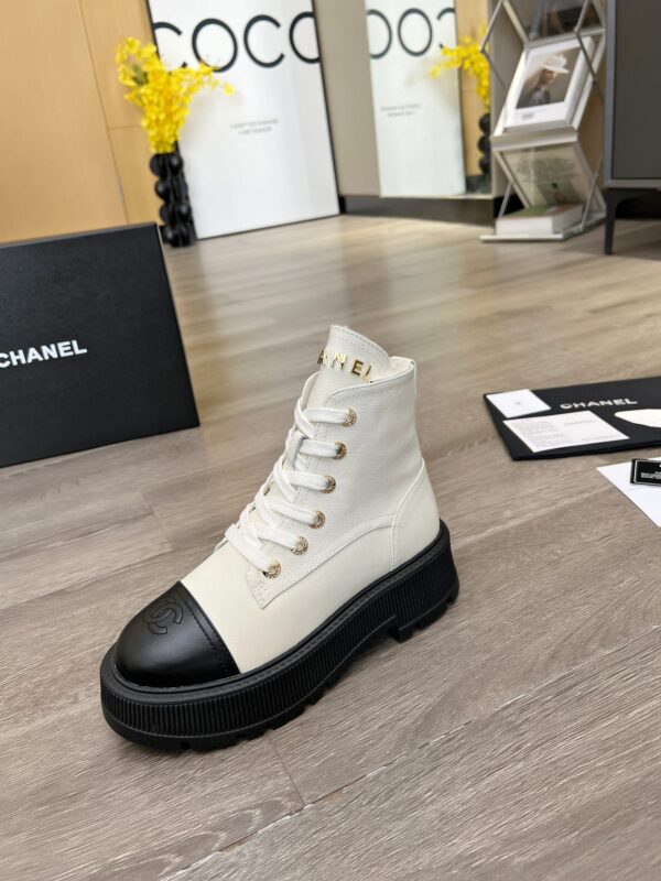 New Collection Chanel Shoes 405