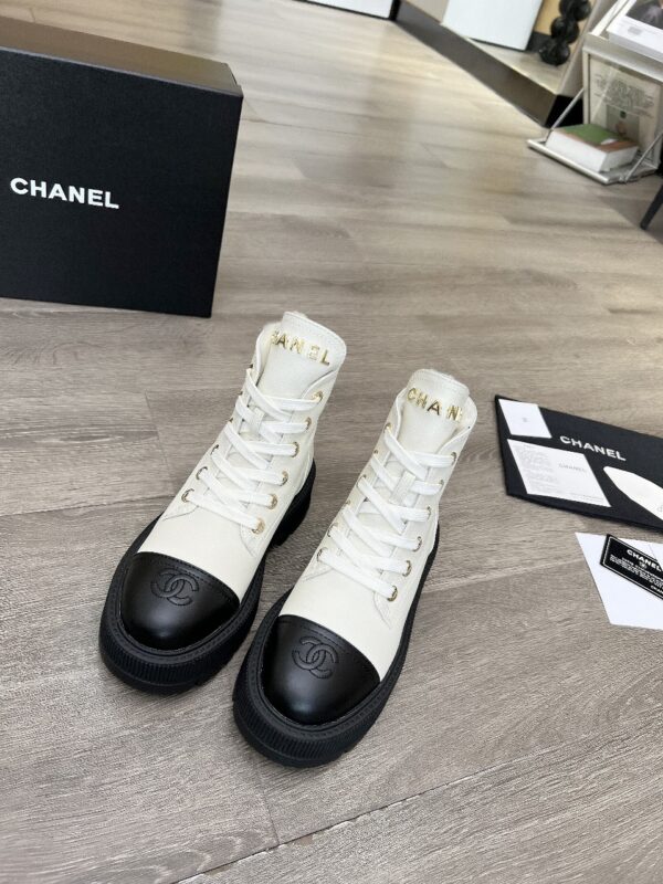 New Collection Chanel Shoes 405