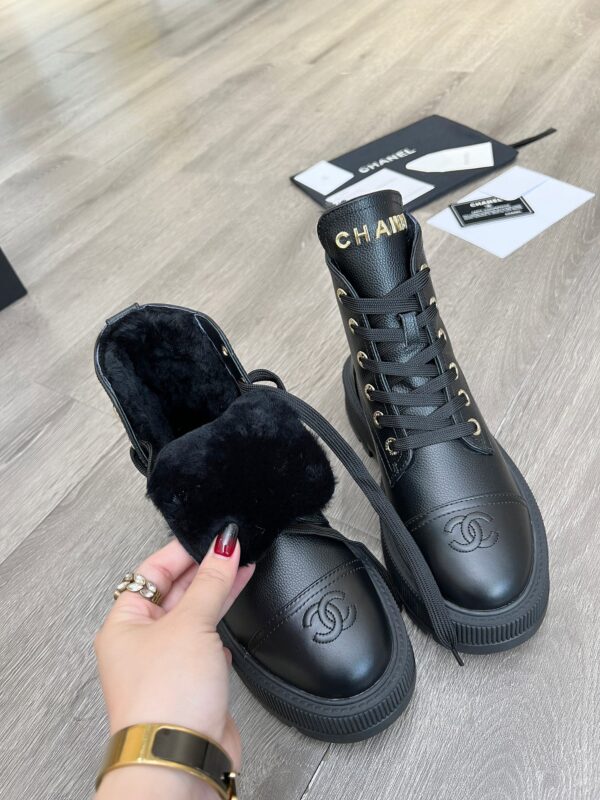 New Collection Chanel Shoes 405