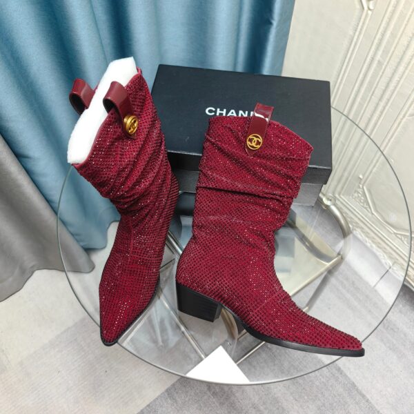 New Collection Chanel Shoes 374