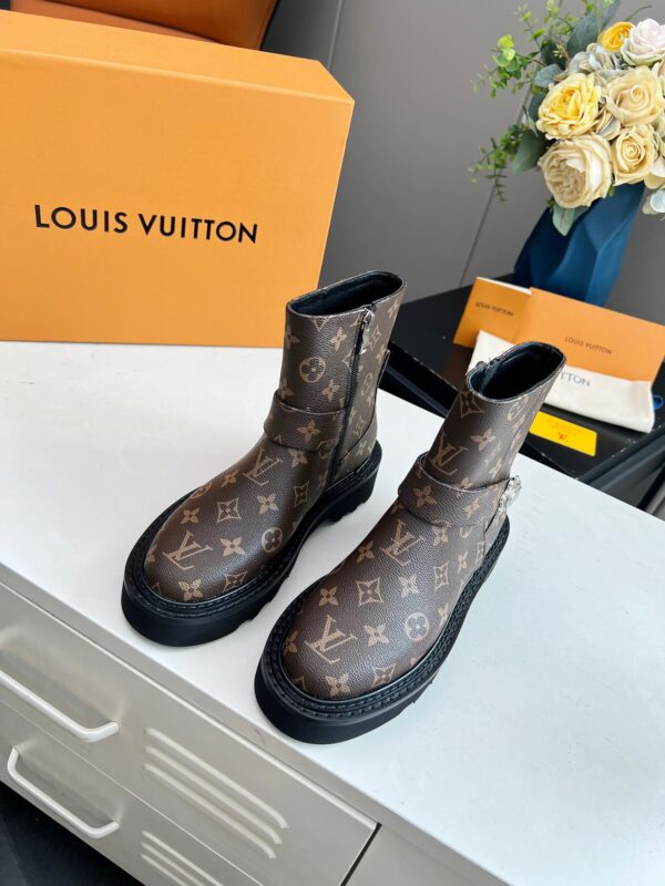 New Collection LV Shoes 0337